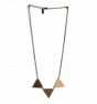 Collar de triple triángulo
